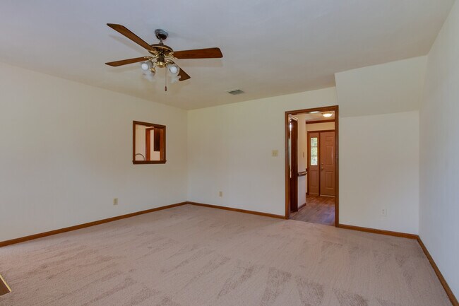 Family Room - 856 Maitland Drive