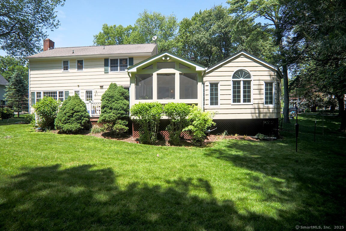 Primary Photo - 16 Mortar Rock Rd