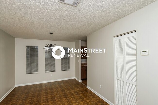 Building Photo - 2 Bedroom Pet-Friendly Home in PALM BAY, FL with Main Street Renewal