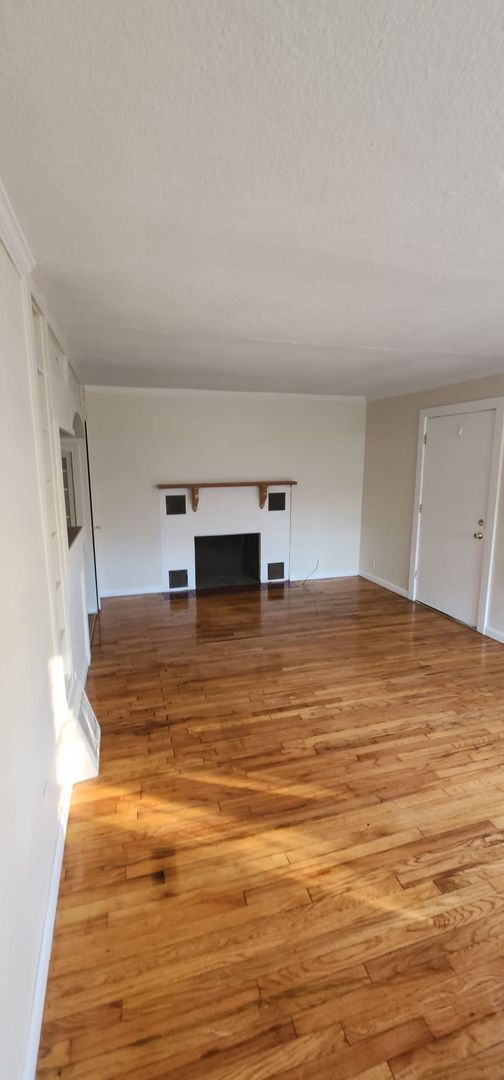 Foto del edificio - 829 S Lake Dr