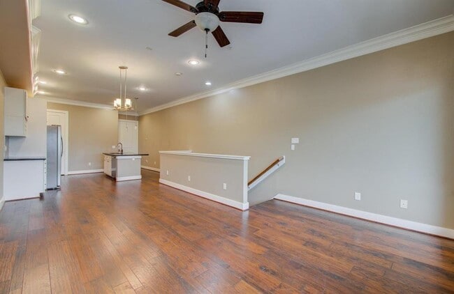 Building Photo - 510 Lovett Blvd