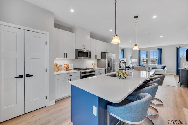 Foto del edificio - 908 Jenkins Ct