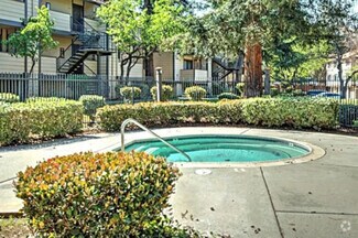Building Photo - 300 Stonegate Cir