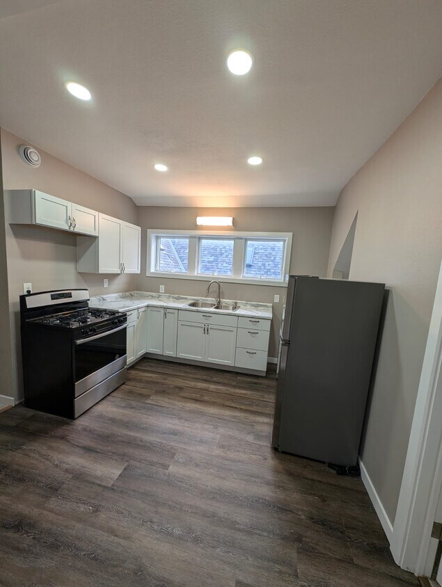 Foto principal - 527 E Clarke St
