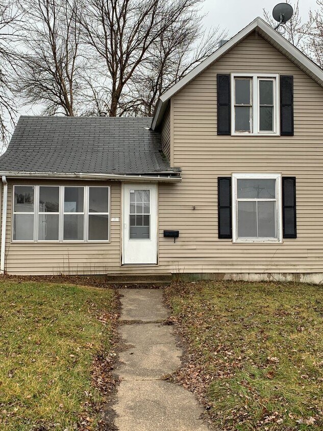 2 br, 1 bath House 523 5th Ave North House Rental in Fort Dodge, IA