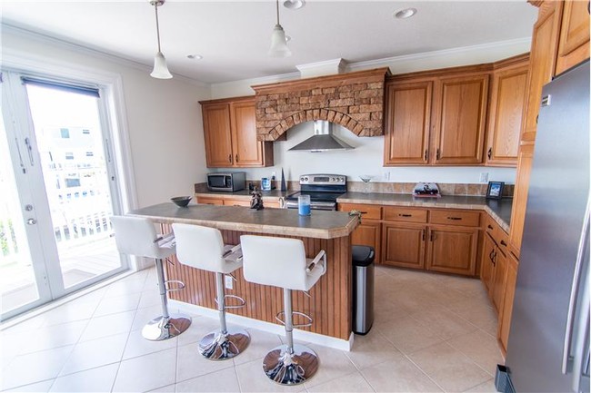 Building Photo - 1184 De Lussan Ln