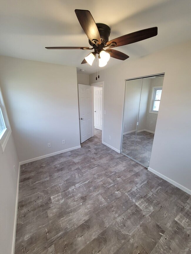 Foto del edificio - 3 Bedroom, 2 Bath Single Family Home in Ca...