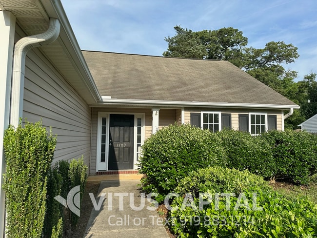 Building Photo - 1709 Northside Dr