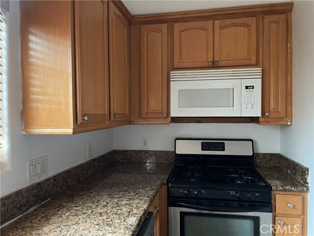 Foto principal - 8425 Burnet Ave