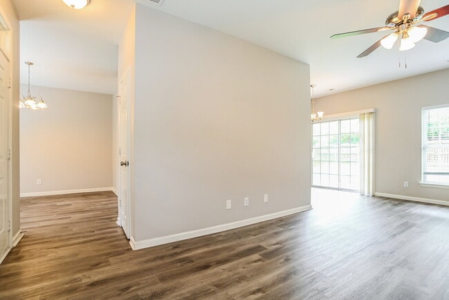 Building Photo - 6319 Gatesville Ln