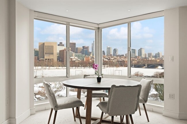 Building Photo - 75-83-83 Cambridge Pkwy