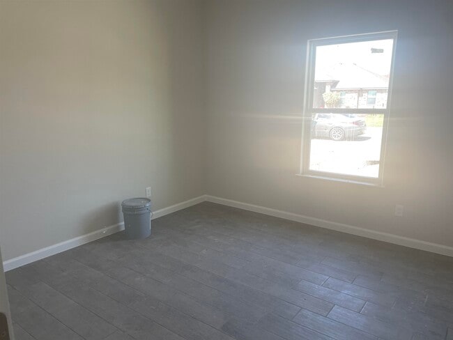 Building Photo - 314 Javier Dr