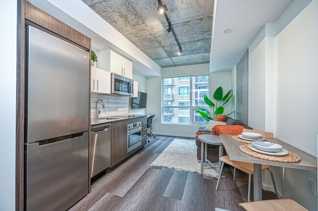 Building Photo - Premium Studio (1 bed 1 bath)