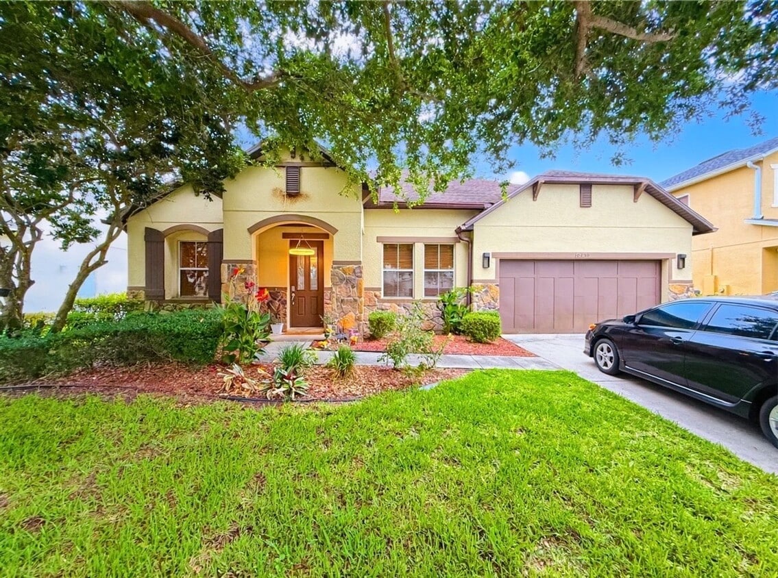 Waterfront 4 Bedroom Home in Eagle Creek Golf Community – Lake Nona - Waterfront 4 Bedroom Home in Eagle Creek Golf Community – Lake Nona