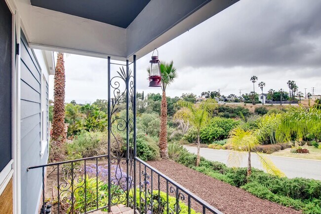 Foto del edificio - Charismatic 2 Bedroom/1 Bath Home For Rent in South Park!