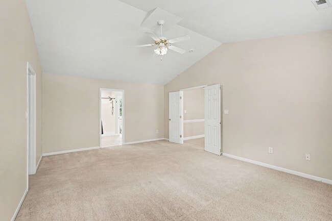 Building Photo - 24 Crestwood Ln