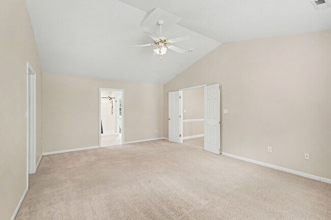 Foto del edificio - 24 Crestwood Ln