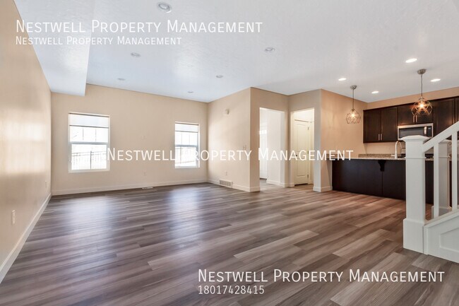 Foto del edificio - Lovely 4-bed Townhome in Lehi