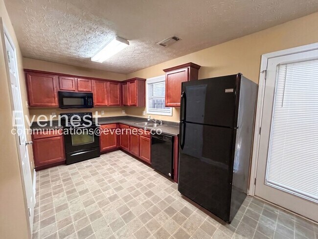 Building Photo - 1403 Little Creek Dr