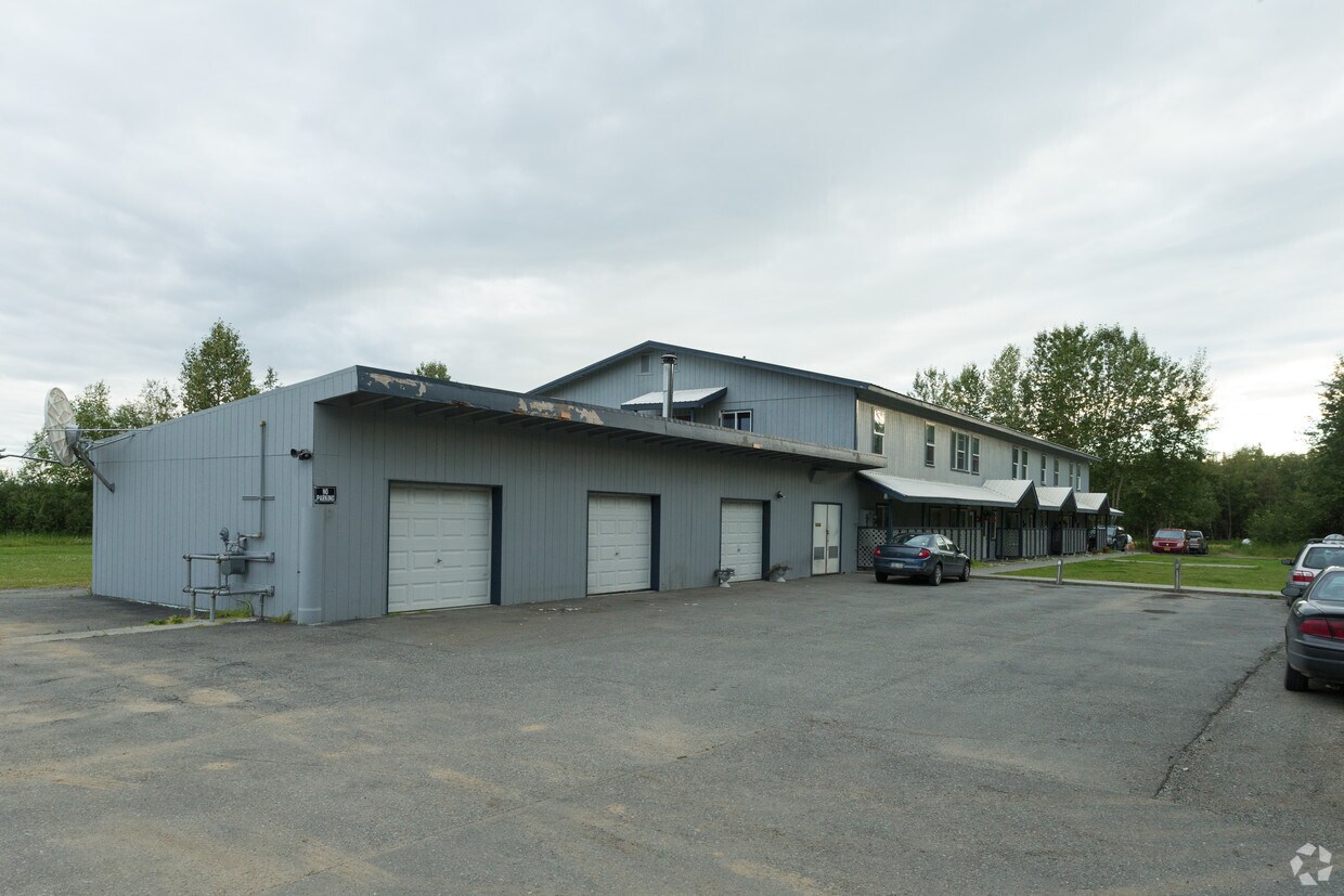 Building Photo - 1100 E Carney Rd