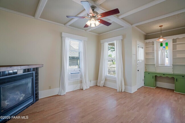 Foto del edificio - 312 N Pleasant St