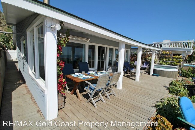 Building Photo - 4 br, 3 bath House - 5444 Rincon Beach Park