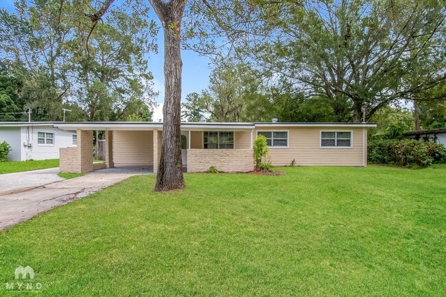 Building Photo - 1033 Busac Ave