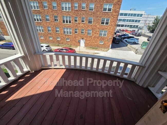 Building Photo - 3433 Central St