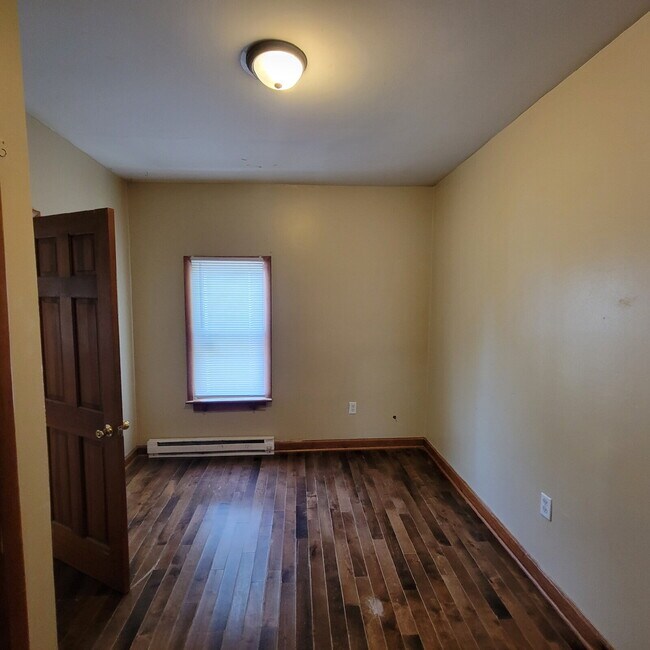 Foto del edificio - Near Southeast 2BR House!
