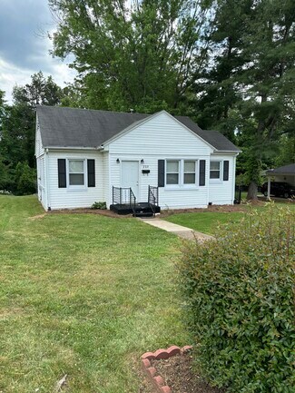 Building Photo - 223 Parkland Dr
