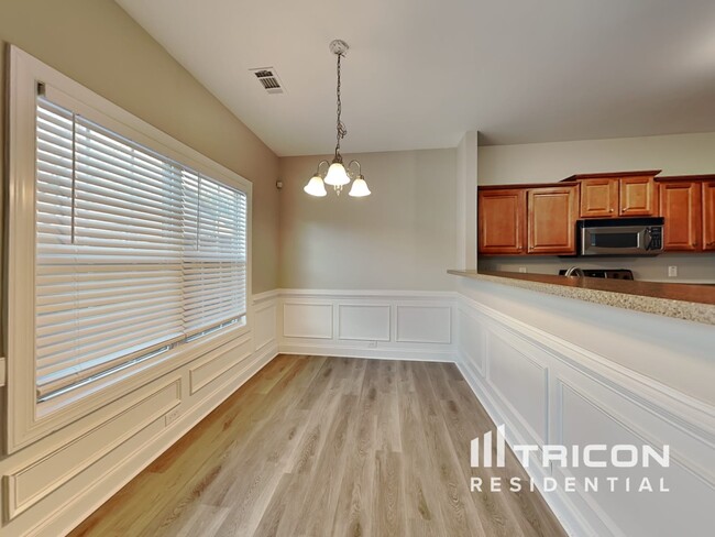Building Photo - 5312 Catrina Way