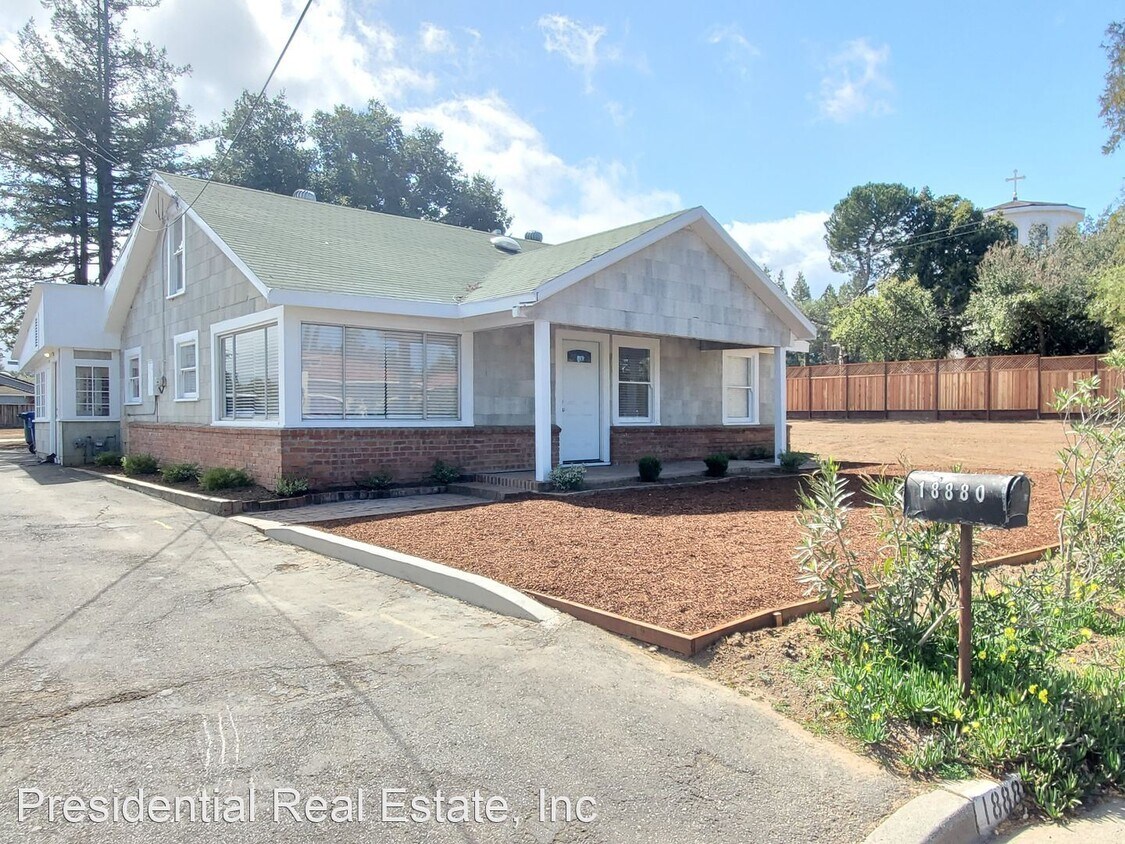 Foto principal - 2 br, 1 bath House - 18880 Allendale Ave