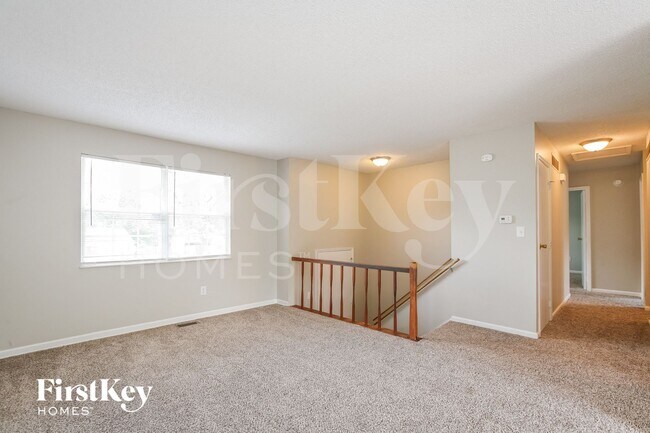 Building Photo - 9431 Pepperidge Dr