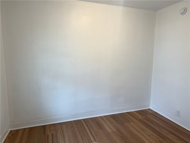 Foto del edificio - 355 Caroline St