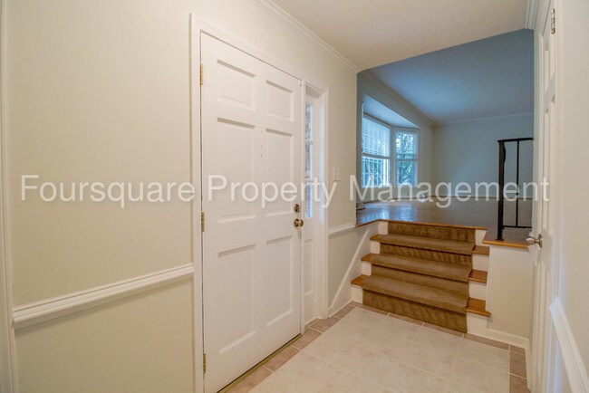 Building Photo - 1016 Cedarhurst Dr