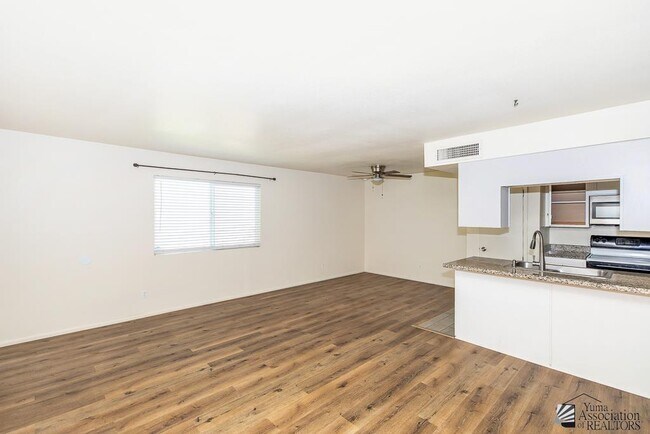 Foto del edificio - 1242 W 20th Pl