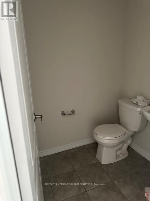 Building Photo - 12-8273 TULIP TREE Dr