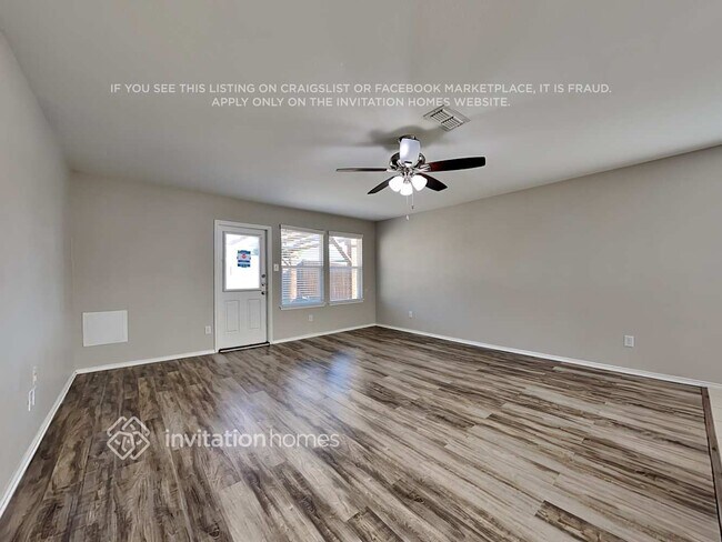 Foto del edificio - 1717 Gayla Creek Dr