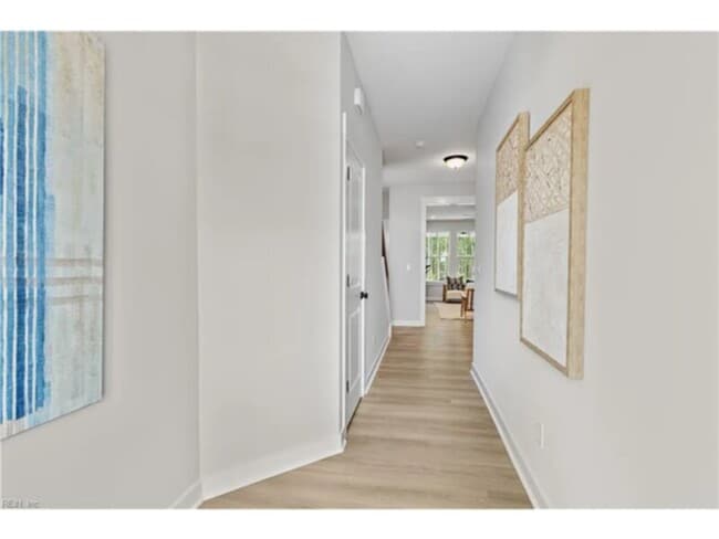 Foto del edificio - 5 Bedroom 3 Bathroom for rent