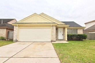 Building Photo - 2126 Highland Hills Dr
