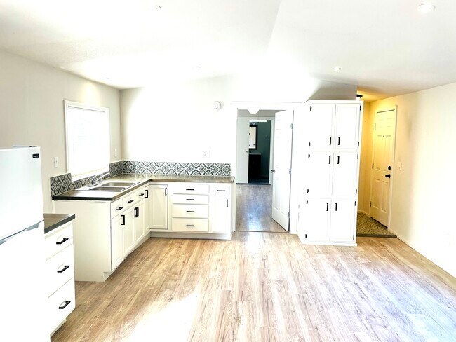 Foto del edificio - 1009 Pine Eagle Ln