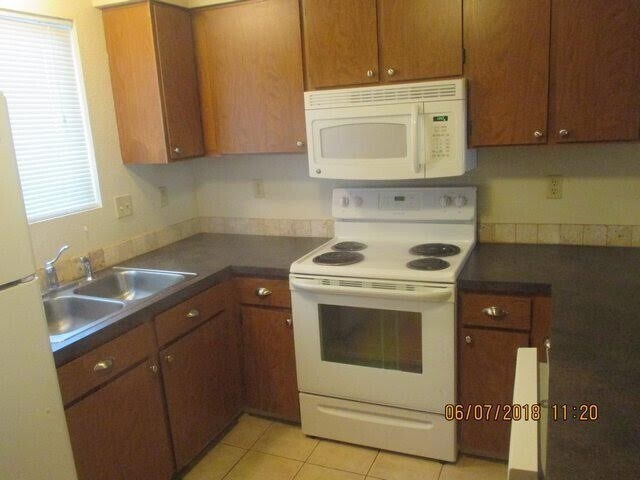 Foto del edificio - 6531 W Douglas St