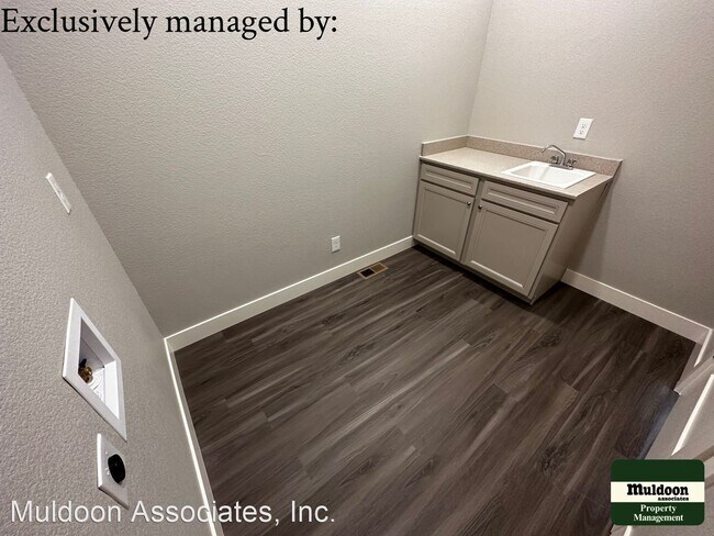 Building Photo - 3 br, 3 bath House - 270 Eagle Summit Pt #102