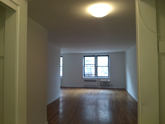 Main Studio area - 108-49 63rd Ave