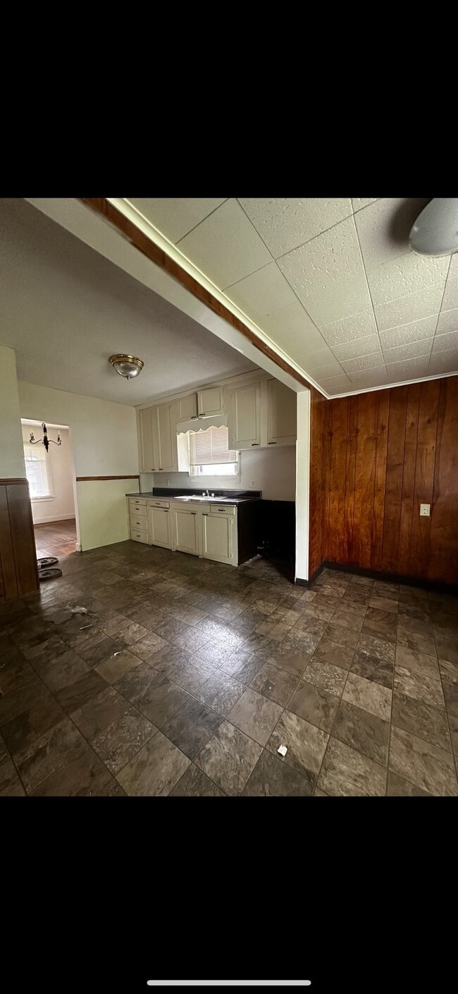 Building Photo - 532 W Ravenwood Ave