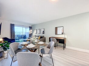 Building Photo - 1401 SE 15th St