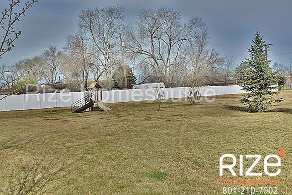 Building Photo - 1621 W Red Oakleaf Ct