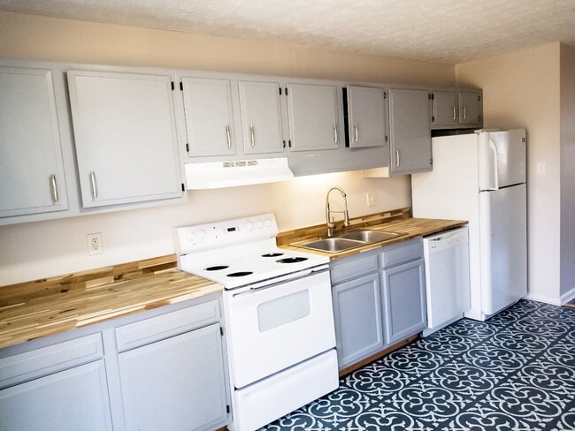 Building Photo - 4802 Cannon Ridge Dr
