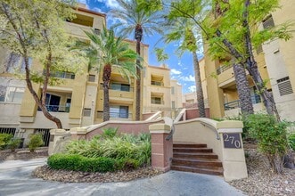 Building Photo - 270 E Flamingo Rd