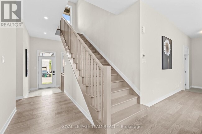 Building Photo - 407 Euphoria Cres